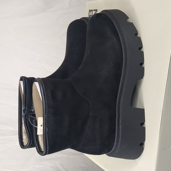 Cozy Black Faux Suede Lug Sole Boots - Picture 2 of 4